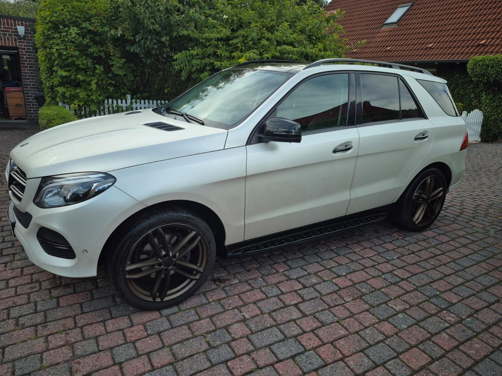 Mercedes-Benz GLE 350 d 4MATIC, Pano, AHK, Standh.