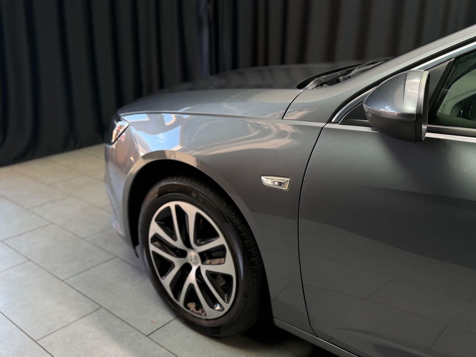 Fahrzeugabbildung Opel Insignia B Sports Tourer Edition|AUTOMATIK|NAVI