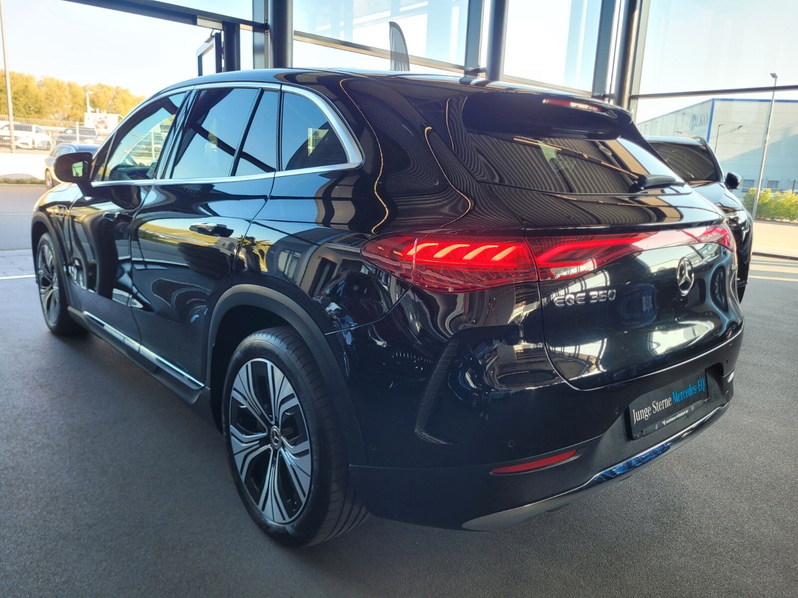Mercedes-Benz EQE 350 4M SUV ELECTRIC ART ADVANCED DISTRONIC foto 3