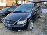 Chrysler Voyager LX 2.5 CRD/1.Hand/ TÜV Neu/ 7 Sitzer - Chrysler aus 2003