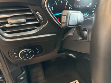 MYAUTOCENTER – Gebraucht- und Jahreswagen mit Werkstattservice in Pfaffenhofen Ford Focus *KEYLESS*ACC*NAV*1-HAND*2-ZONEN*