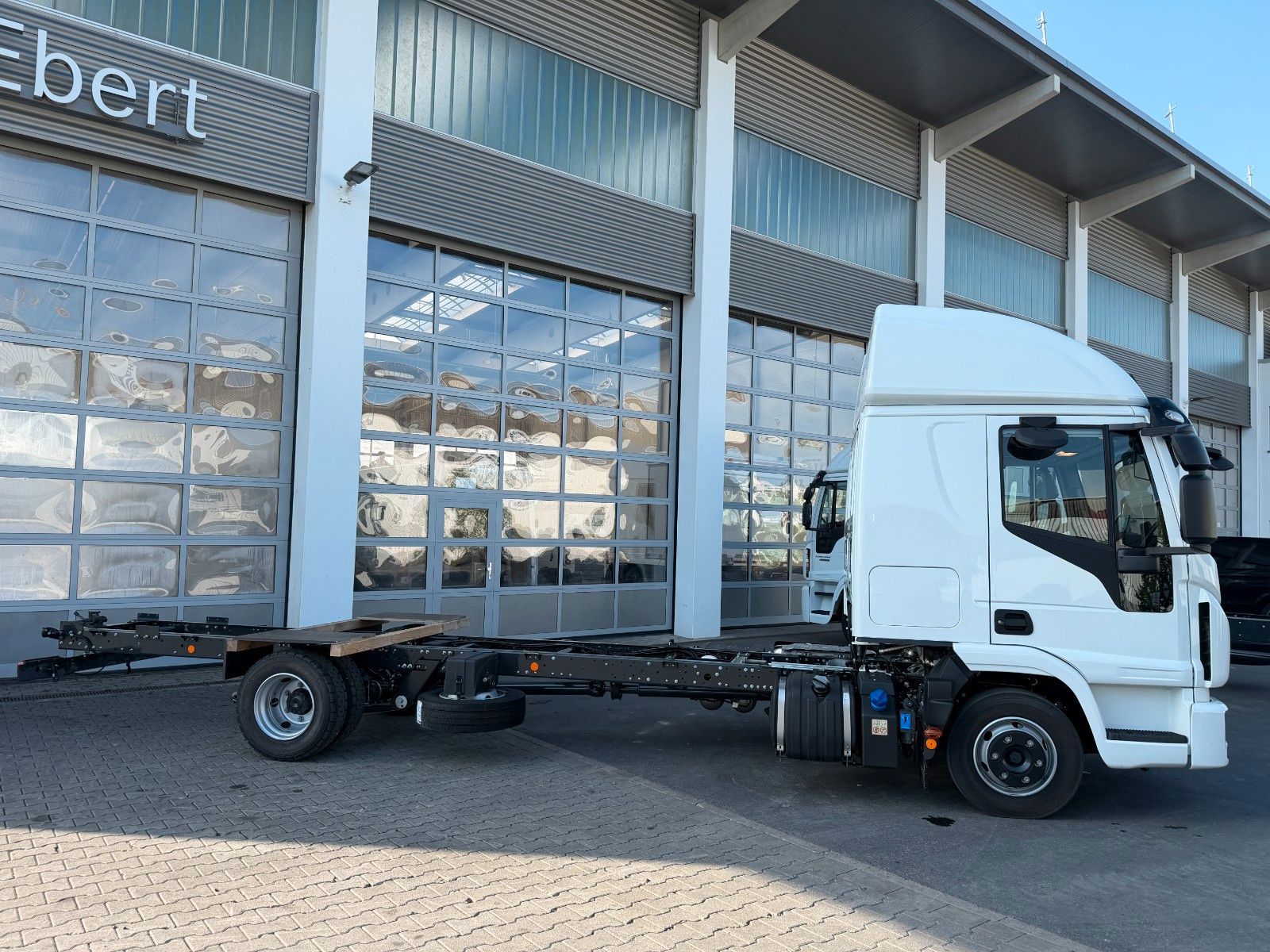 Fahrzeugabbildung Iveco Eurocargo ML75E21/P Bett AHK Klima Standheizung
