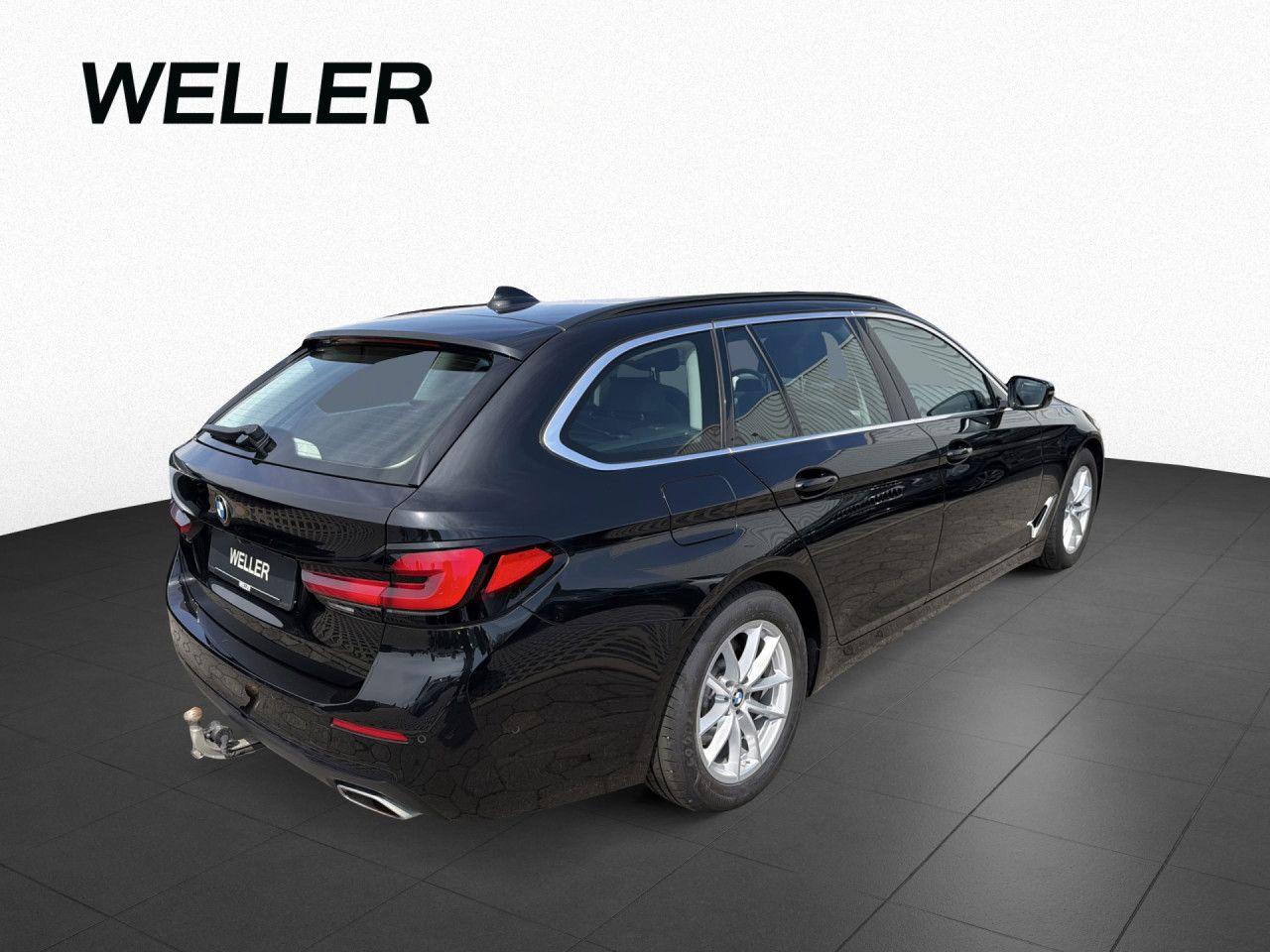 BMW 520d xDrive Tour LCProf Pano AHK St&Go RFK H/K