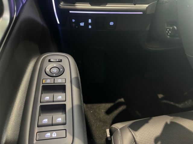 Fahrzeugabbildung Hyundai SANTA FE PHEV (MY25) 1.6 T-GDI 4WD BLACKLINE 6-S