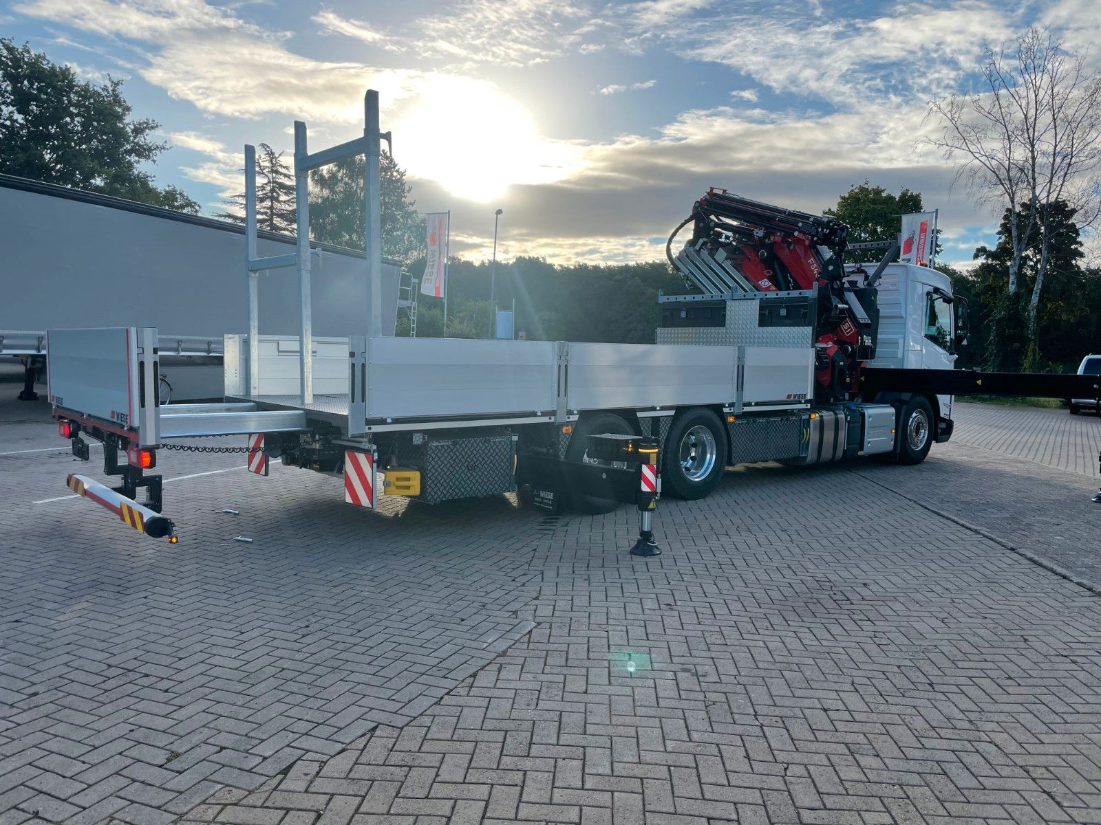Fahrzeugabbildung Volvo FMX 500  FASSI Ladekran F545 JIB & Winde Sofort