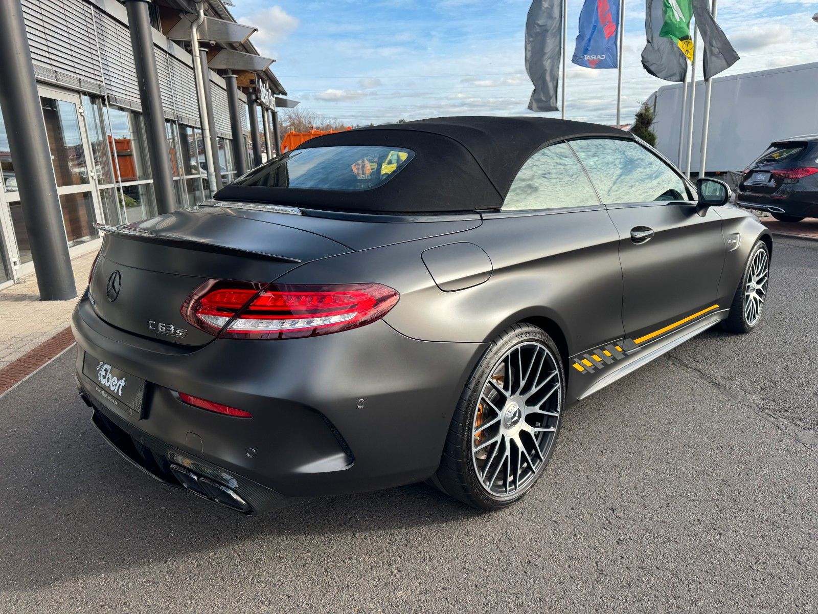 Fahrzeugabbildung Mercedes-Benz C 63 AMG S Cabrio+FinalEdition+Keramik+Carbon+