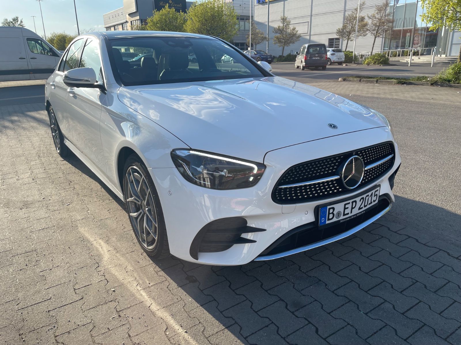 MERCEDES-BENZ E 400 d 4MATIC AMG Paket 