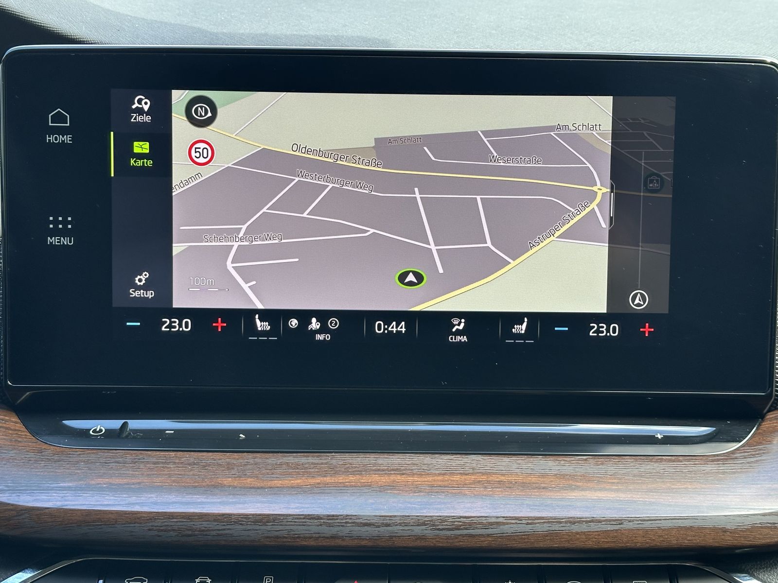 Fahrzeugabbildung SKODA Octavia Combi Scout 2.0 TDI DSG 4x4 NAV+LED+AHK