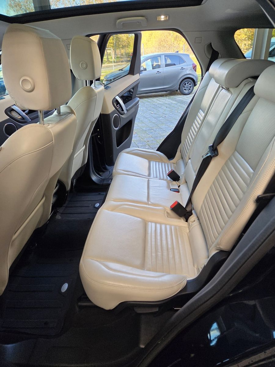 Fahrzeugabbildung Land Rover Discovery Sport Hybrid R-Dynamic S AWD