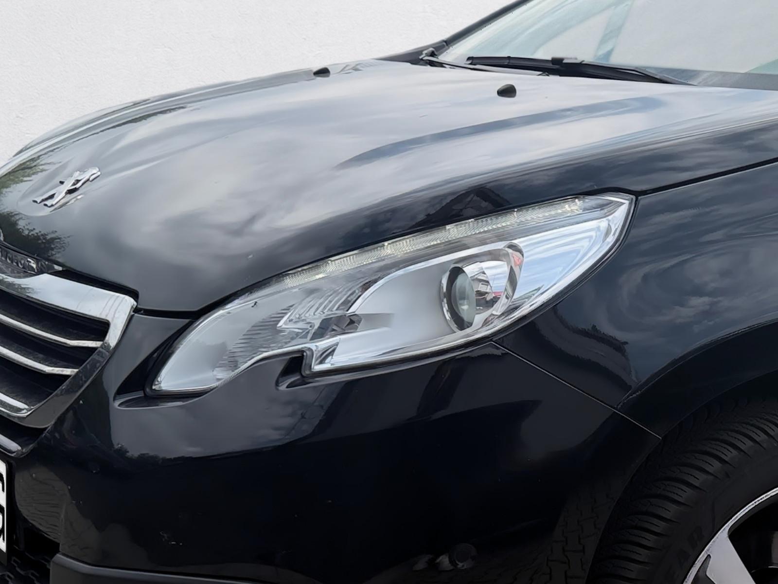 Peugeot 2008 Allure*Pano*Navi*Touch*Klimaauto.*