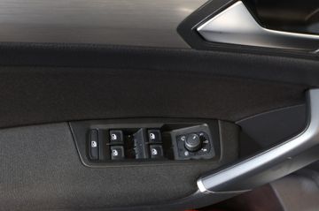 Volkswagen Touran 2.0 TDI Comfortline ACC+KAM+LED+AHK