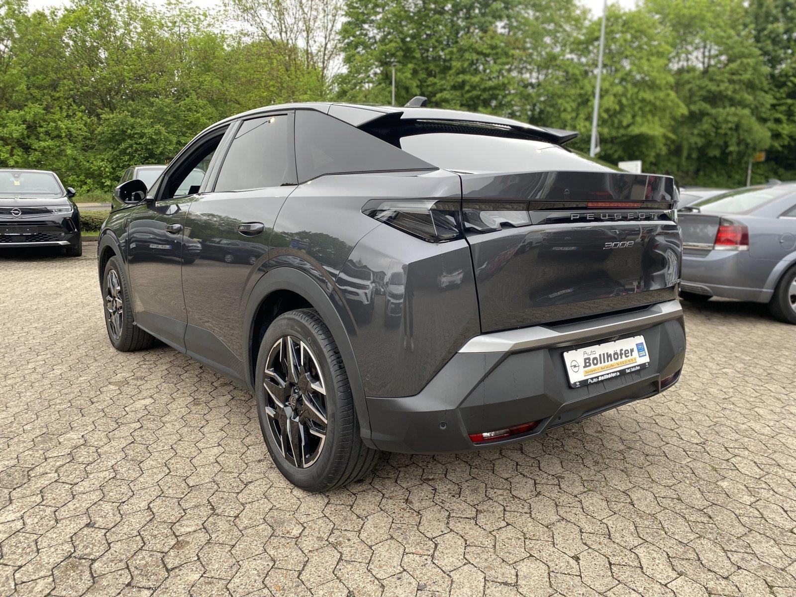 Peugeot 3008 GT Hybrid e-DSC  ACC/NAVI/SHZ+LHZ/PDC+360CA