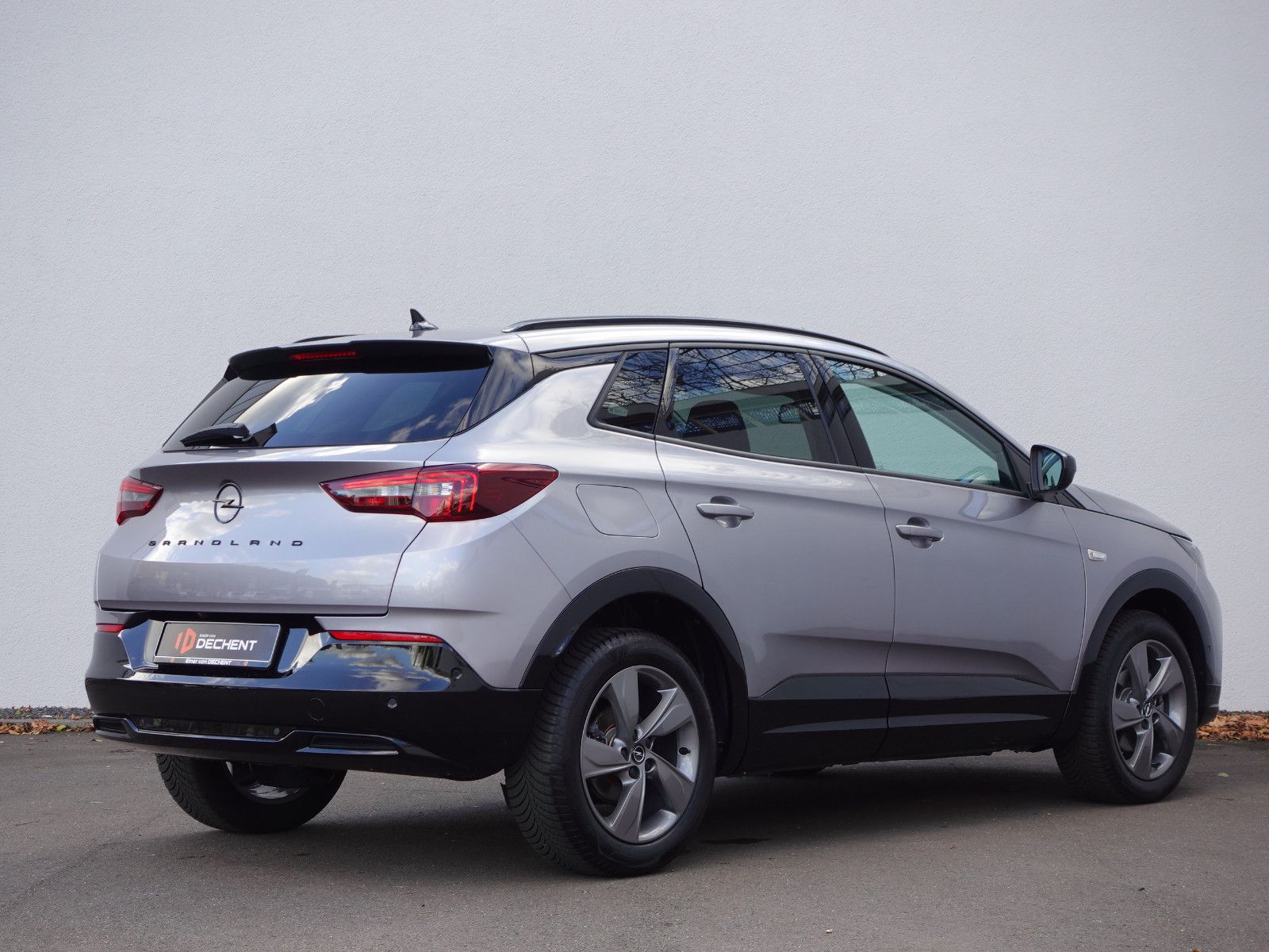 Fahrzeugabbildung Opel Grandland 1.2T AUTOMATIK,Navi,MatrixLED,Sitzhzg