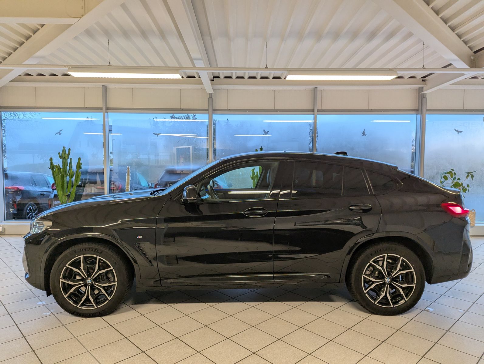 BMW X4 xDrive20i M-Sport Innov. ACC Laser Pano AHK - Image 4