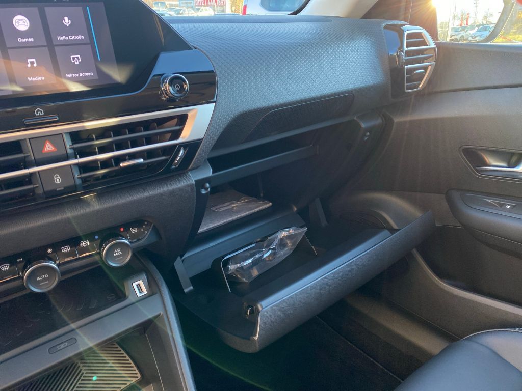 Fahrzeugabbildung Citroën C4 Hybrid 145 Automatik MAX *Winter+Techno-Pak*