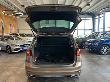 Volkswagen Golf Sportsvan VII Highline *LED*ACC*AHK*