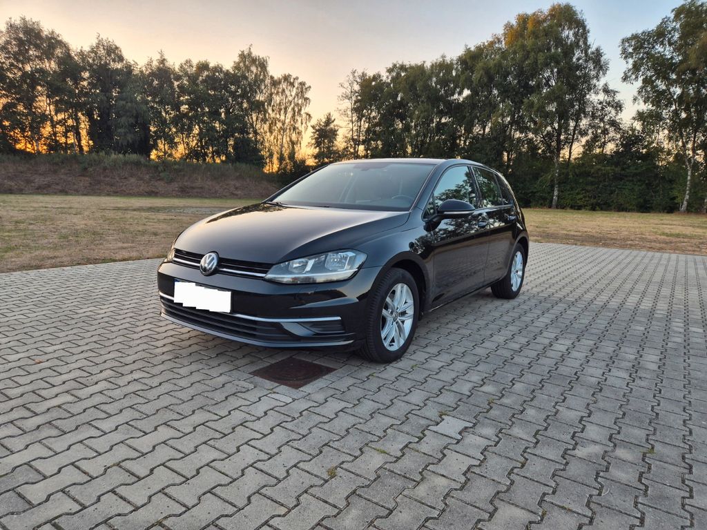 Image of Volkswagen Golf