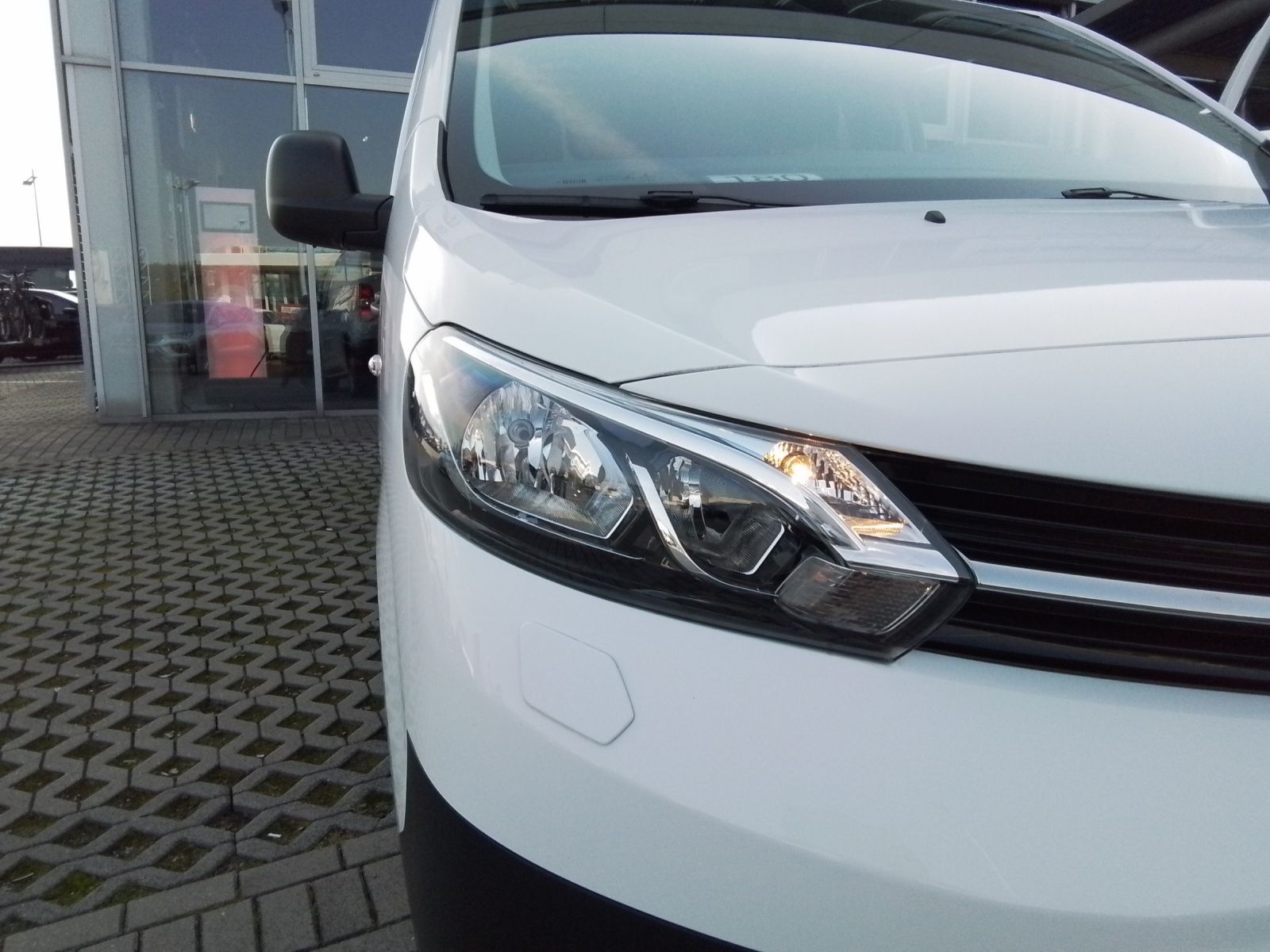 Fahrzeugabbildung Toyota Proace L2 Kasten Comfort Kamera Navi Klima