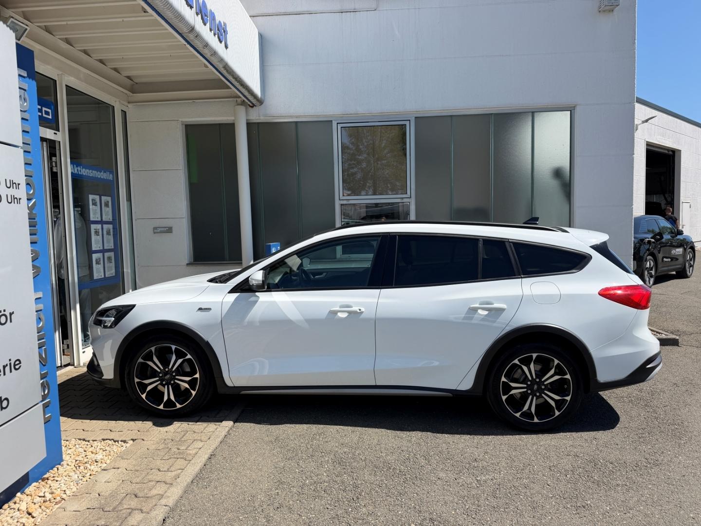 Ford Focus Active+PanoDach+B&O+DAB+NAV+RFK+WinterPak+