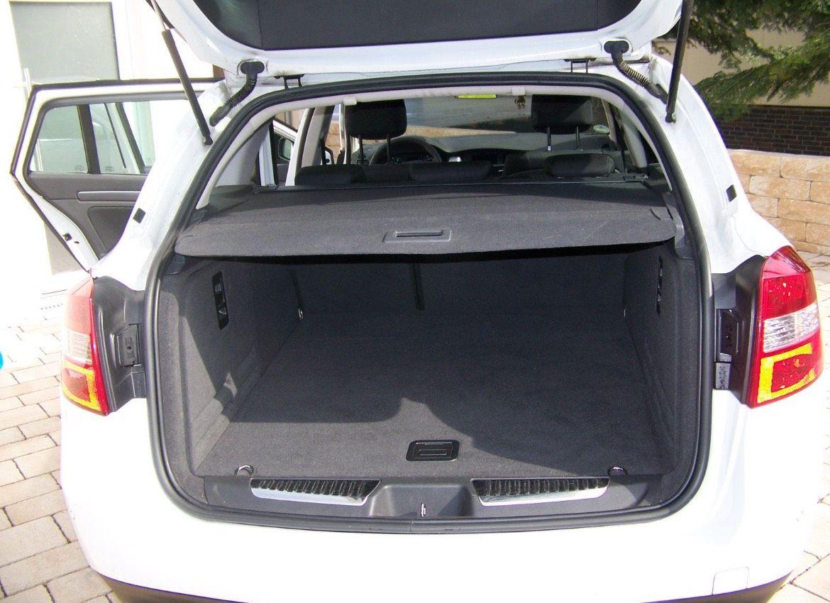 Renault Laguna 2009 — engine 110 HP (81kW)