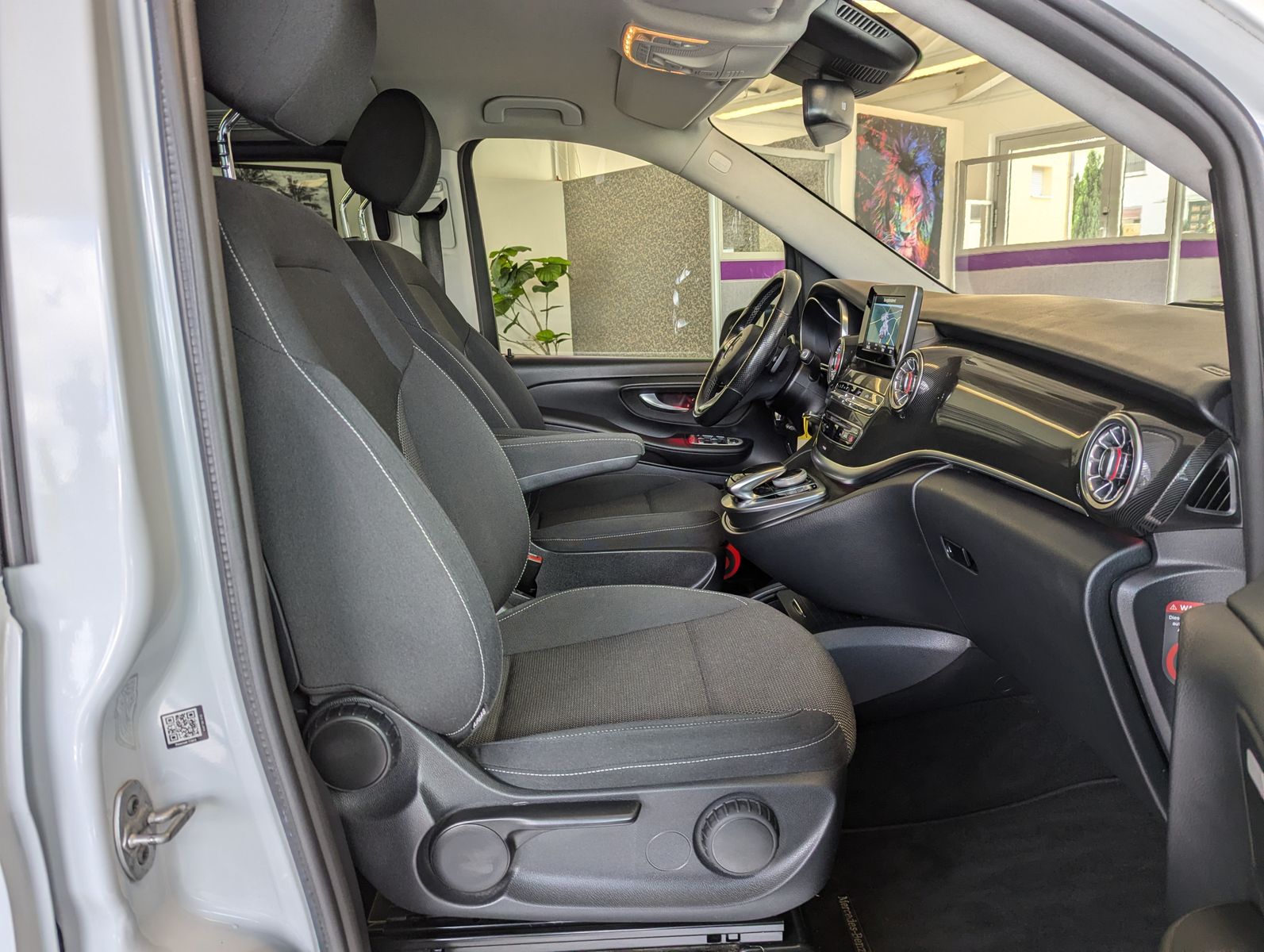 MERCEDES-BENZ V 250 d AMG EDITION lang Pano LED Kamera - Image 21