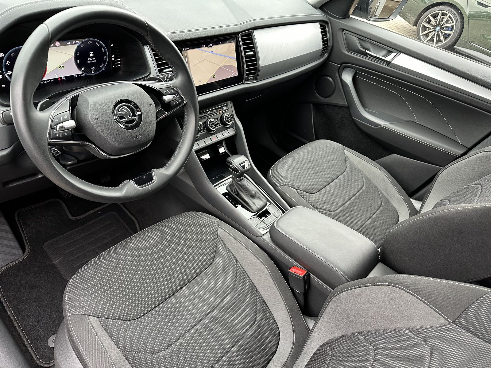 Fahrzeugabbildung SKODA Kodiaq 2.0 TDI DSG Ambition NAV+LED+ACC+KAMERA