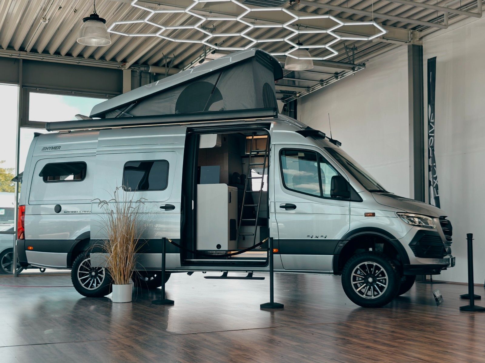 Fahrzeugabbildung HYMER / ERIBA / HYMERCAR GRAND CANYON S 700 4x4 RSX ONE by palmo