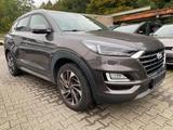 Hyundai TUCSON 1.6 Premium 4WD VOLL Scheckhft ufrei Tuv  - Hyundai TUCSON Gebrauchtwagen in Wiesbaden