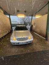 Mercedes-Benz Mercedes w203 cdi 220 - Mercedes-Benz 220 in Köln