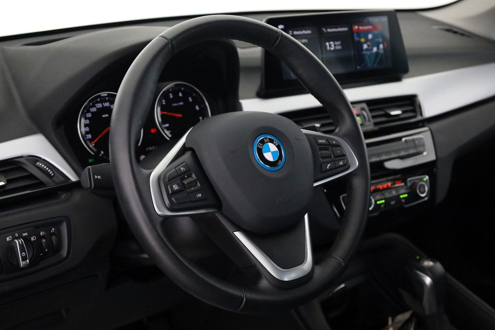 Fahrzeugabbildung BMW X1 xDrive 25e Advantage,Leder,Navi,HUD,Kamera,SH