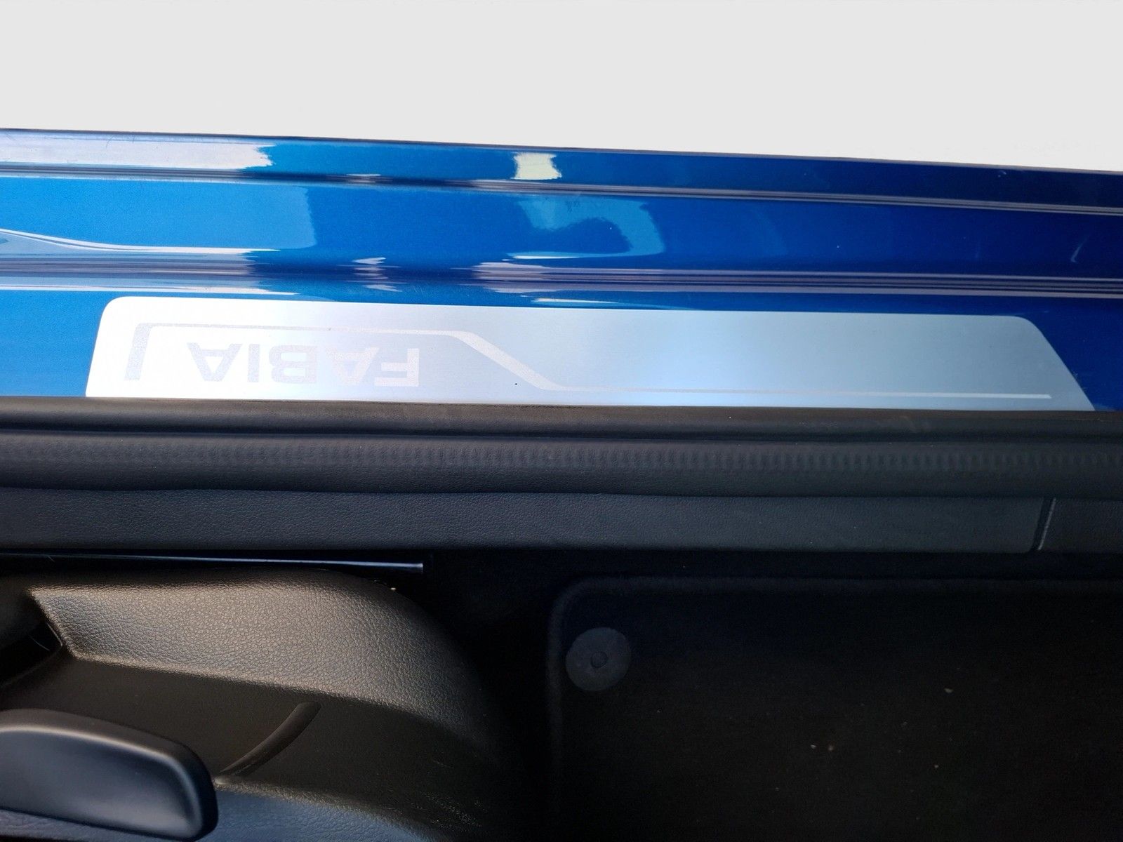 Fahrzeugabbildung SKODA Fabia TSI Best of Clever LED Navi ACC PDC SHZ LM