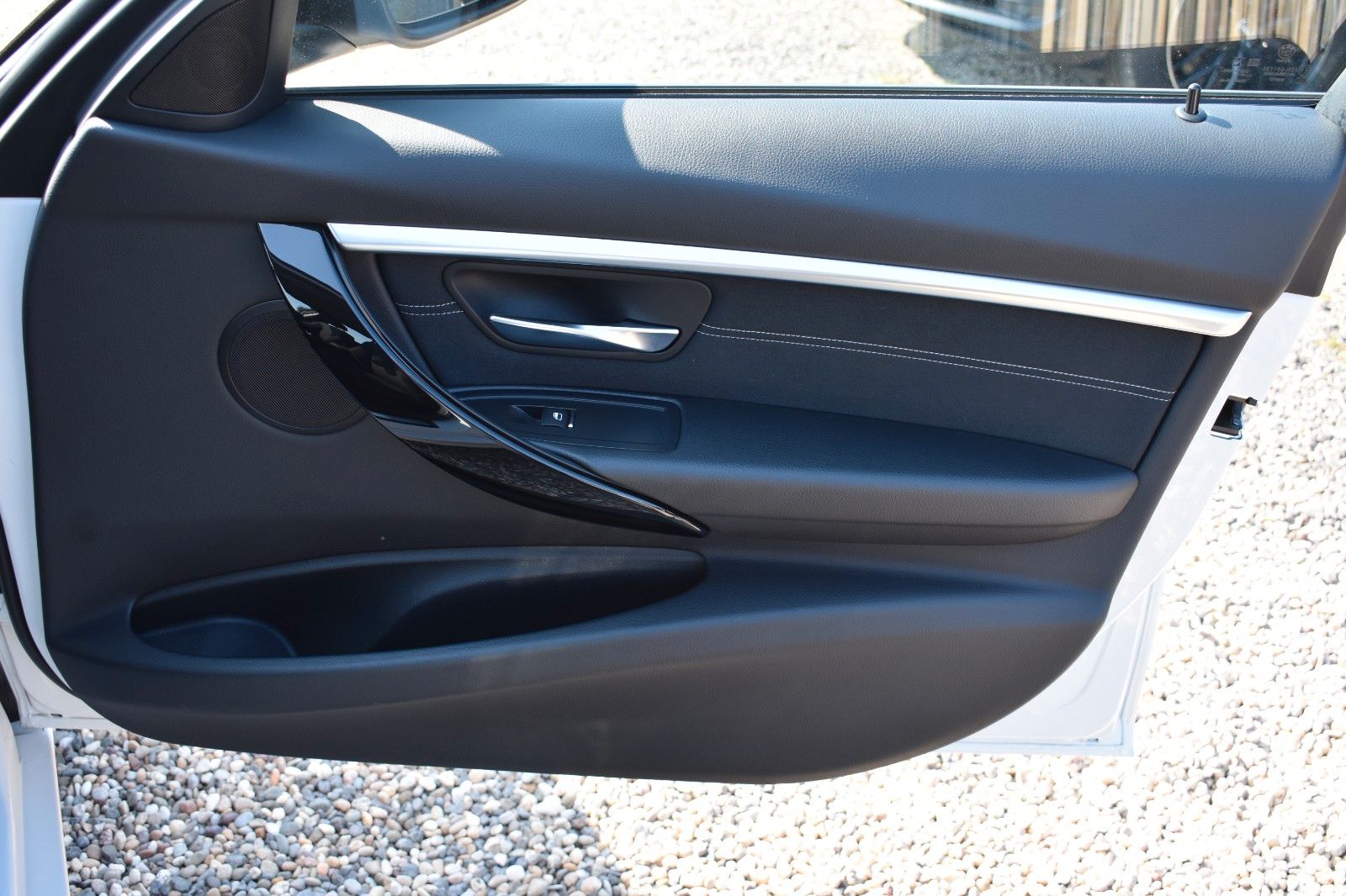 Fahrzeugabbildung BMW 320 d Touring Sport Line Automatik AHK