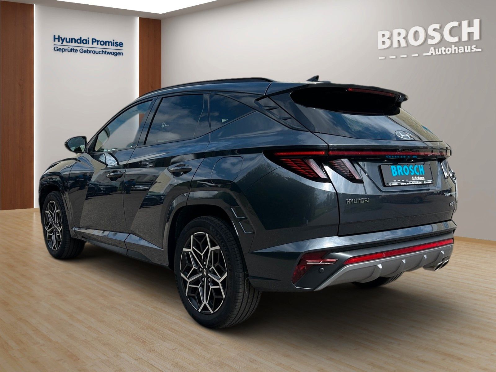 Fahrzeugabbildung Hyundai TUCSON PHEV 4WD N LINE AHK 2J-GARANTIE MWST/AUSW