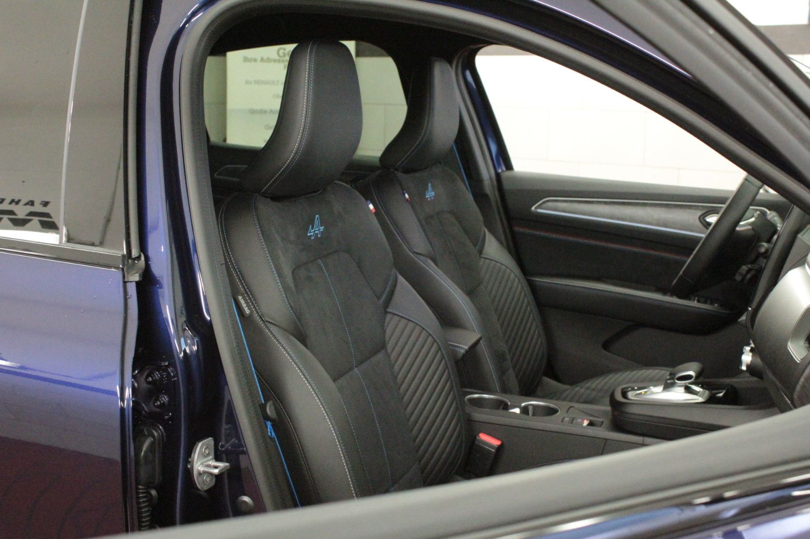 Fahrzeugabbildung Renault Arkana E-TECH Full Hybrid 145 Esprit Alpine BOSE