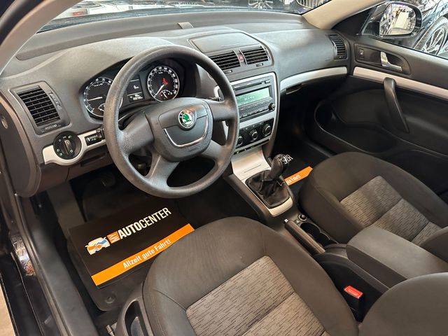 MYAUTOCENTER – Gebraucht- und Jahreswagen mit Werkstattservice in Pfaffenhofen Skoda Octavia Combi Ambiente *Klima*TÜV NEU*