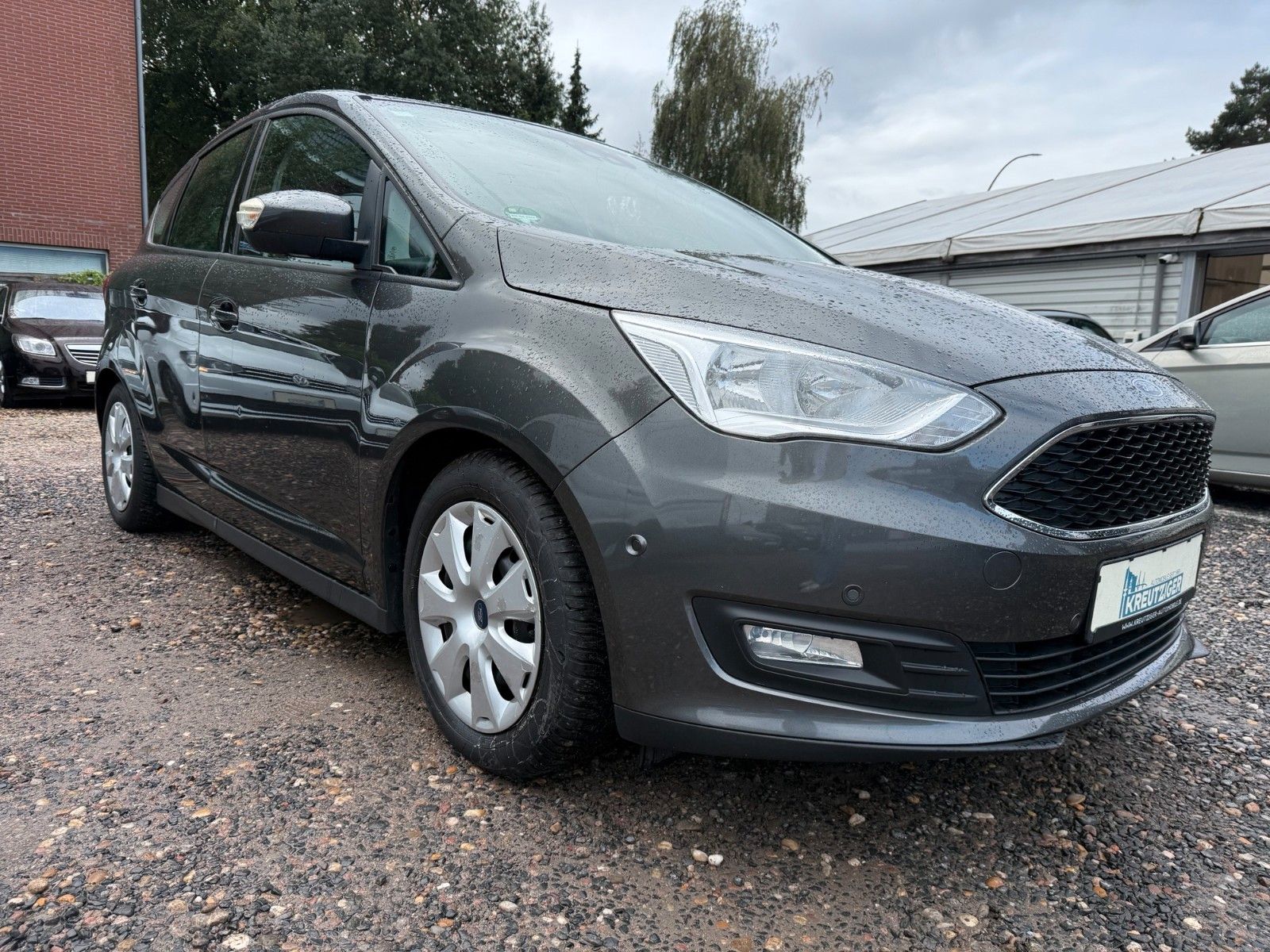 Fahrzeugabbildung Ford C-Max Cool & Connect