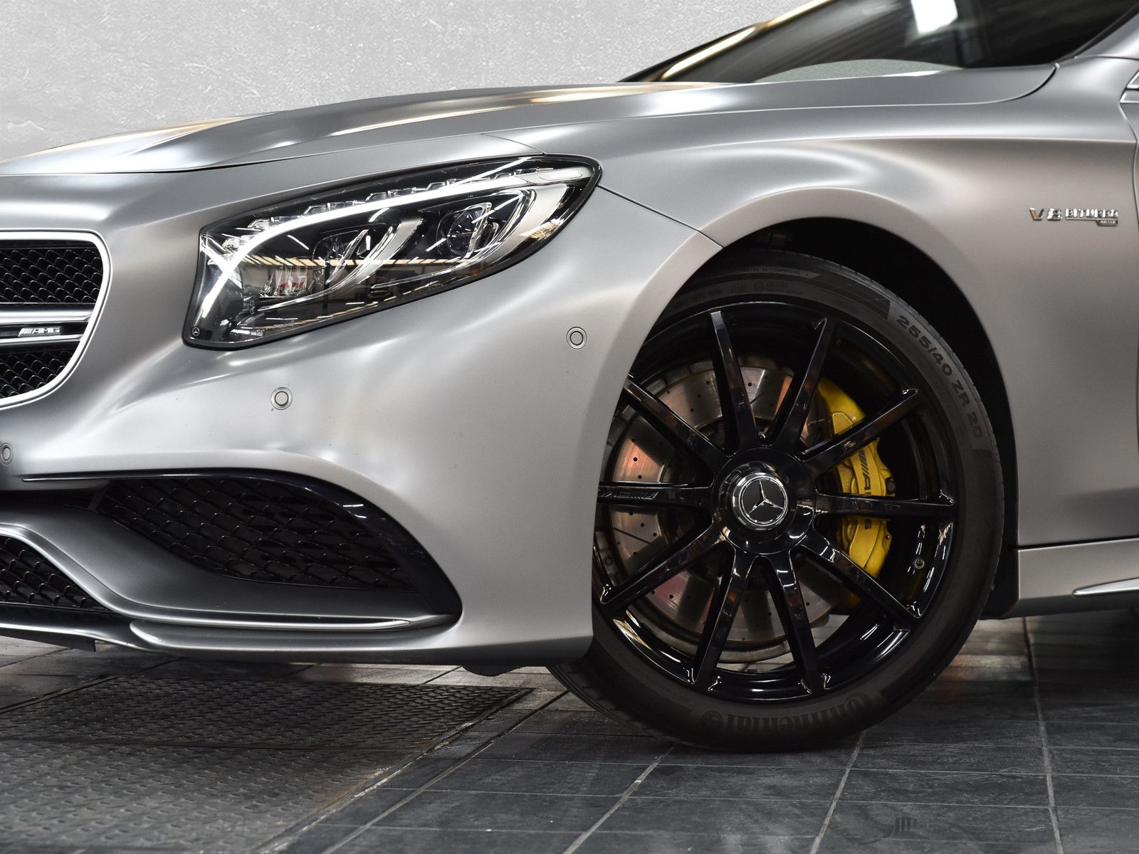 Fahrzeugabbildung Mercedes-Benz S 63 AMG 4 Matic - AMG Driver´s|Carbon|Designo