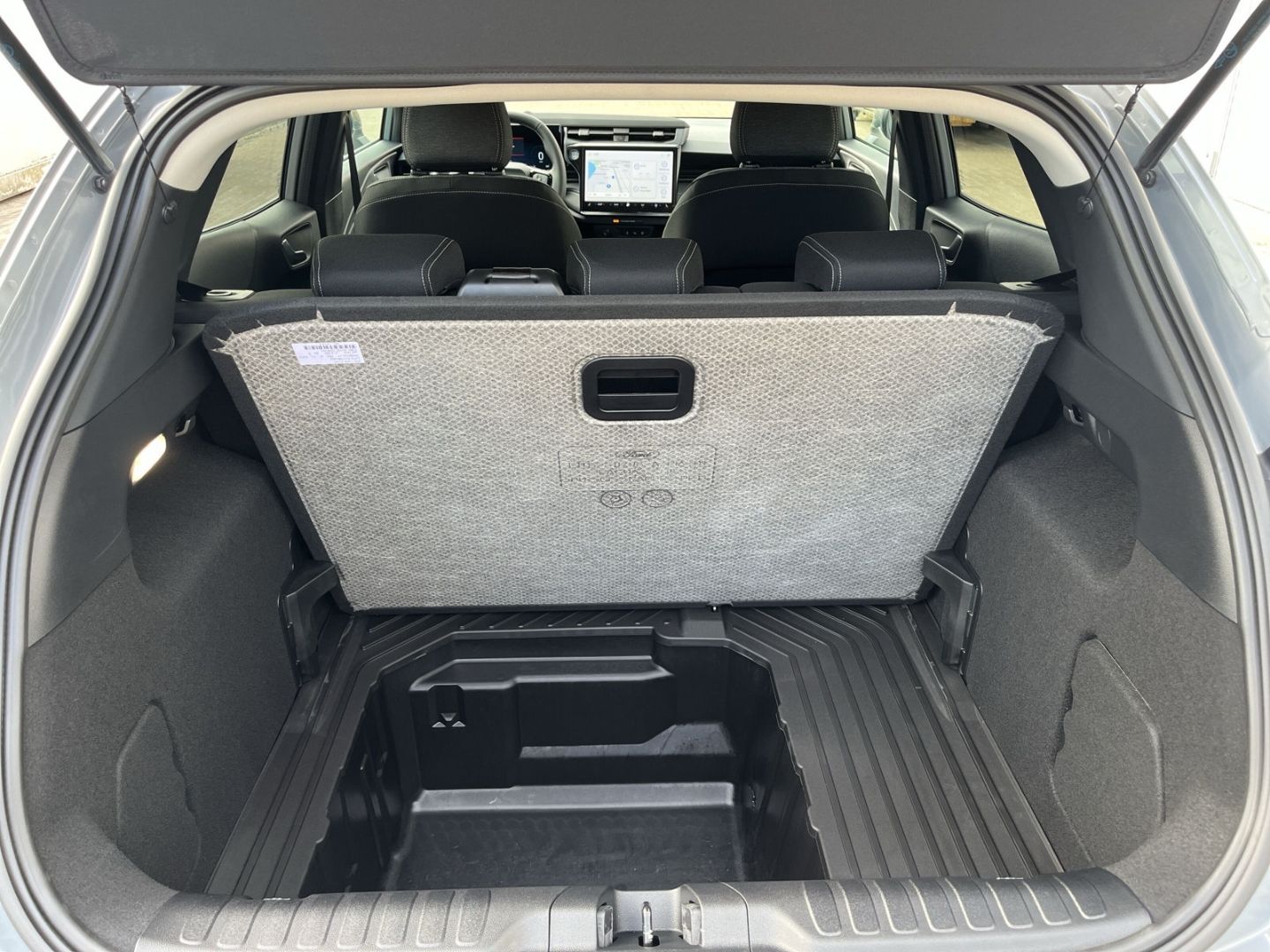 Fahrzeugabbildung Ford Puma Titanium Automatik Winterpaket und vielem m