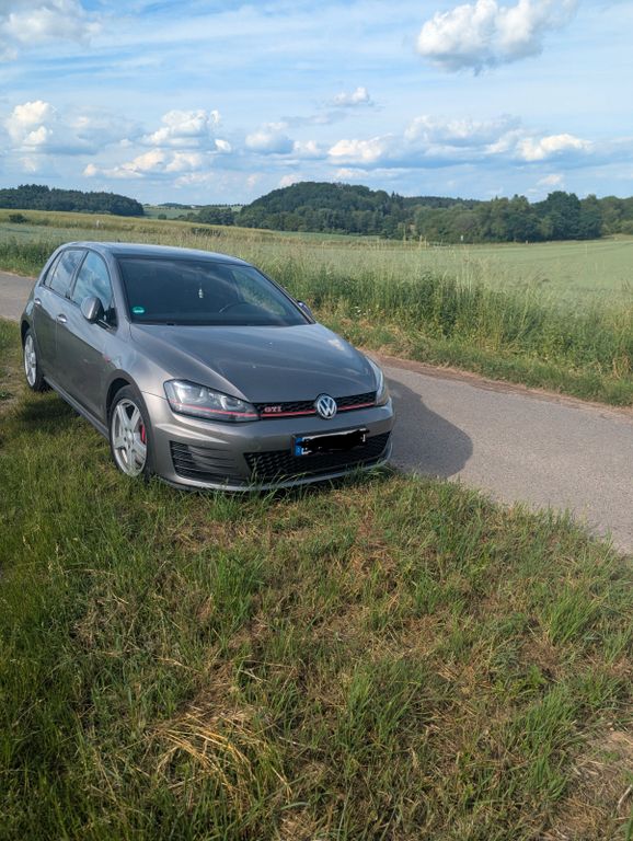 Image of Volkswagen Golf