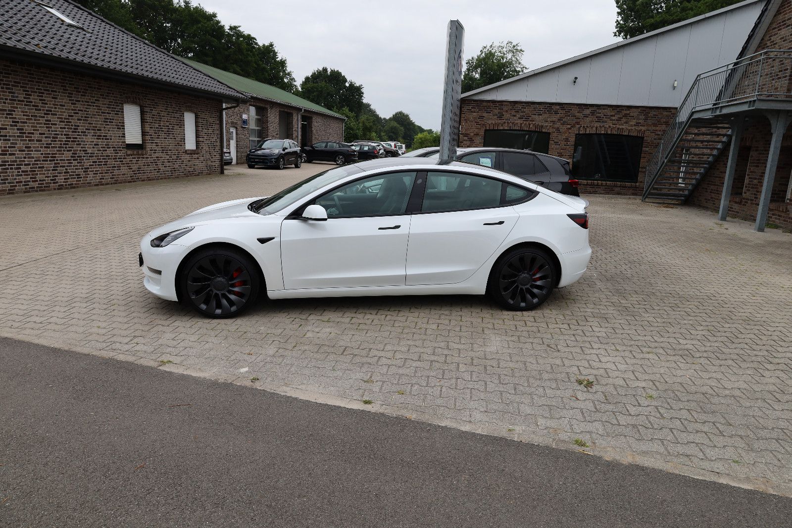Tesla Model 3 Performance Dual AWD Long Range 20Zoll foto 4