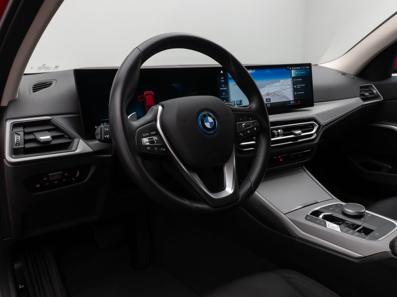 Fahrzeugabbildung BMW 330e DAB CockPit+ PDC LED Geschwindigkeitsreg.