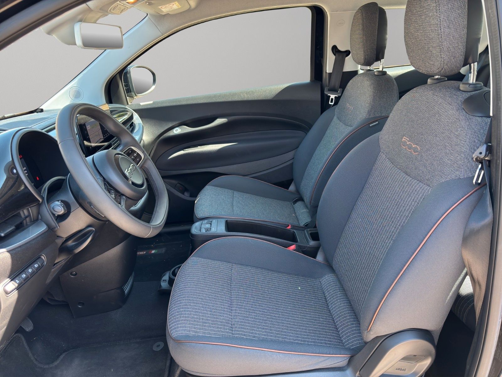 Fahrzeugabbildung Fiat 500e Icon | 42kwh | Carplay