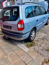 Opel Zafira 1.8 16V Edition 2000 Edition 2000 - Opel Zafira Gebrauchtwagen in Aachen