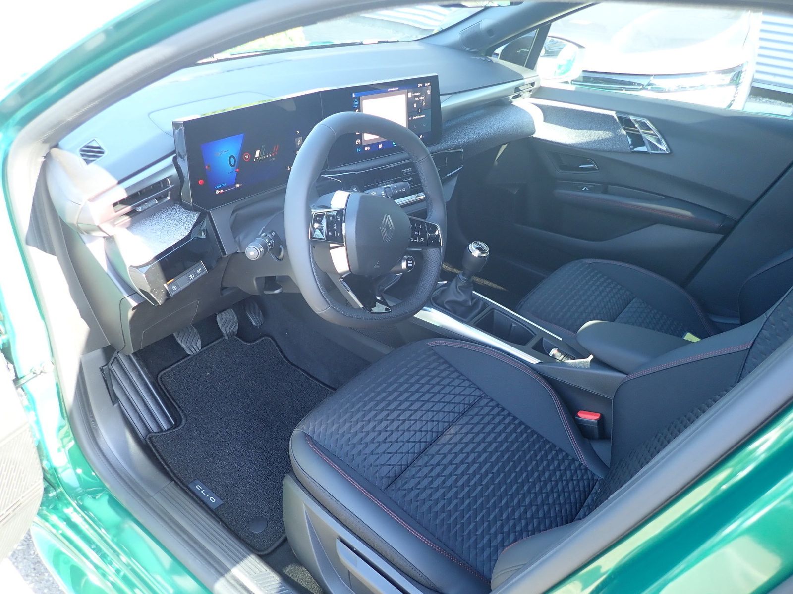 Fahrzeugabbildung Renault Clio Techno TCe 115