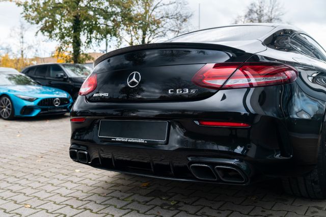 Mercedes-Benz C63S AMG Coupe / BURMESTER/ PANO/ HIGH-END/ 360° Mercedes-Benz C63S AMG Coupe / BURMESTER/ PANO/ HIGH-END/ 360°