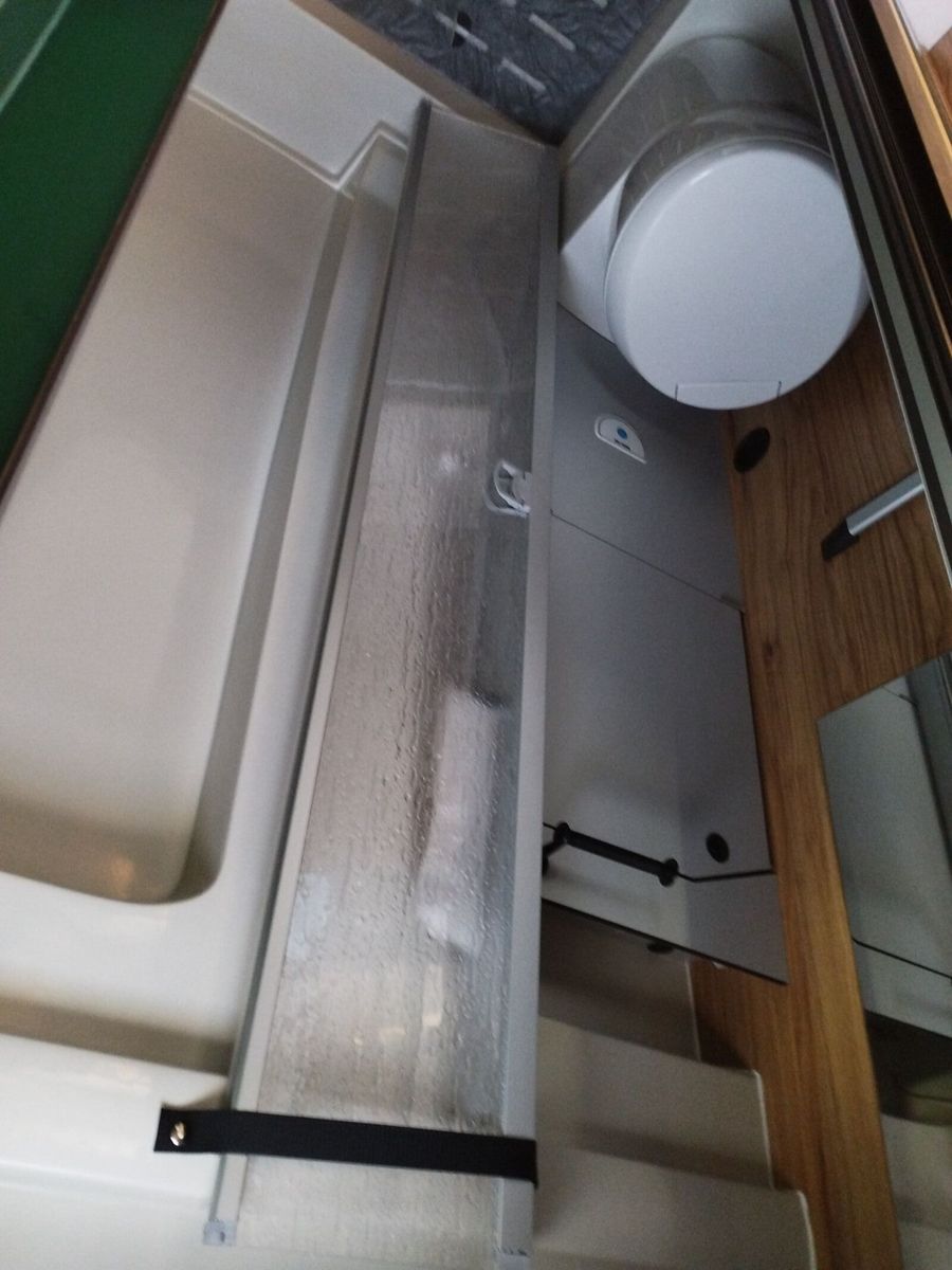 Fahrzeugabbildung Karmann Dexter 4x4 DE 560 AW Allrad 4x4, Rückfahrkamera