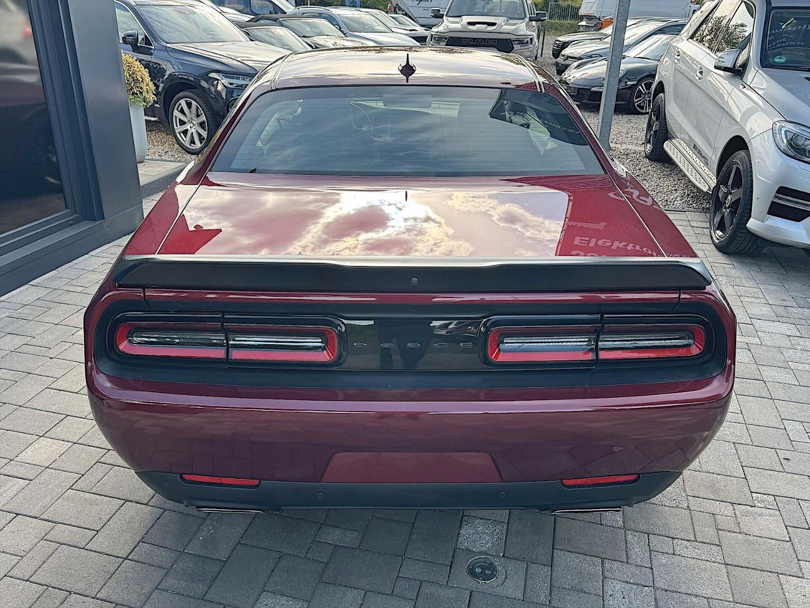Fahrzeugabbildung Dodge Challenger 5.7 V8 R/T Performance SUPERTRACKPAK
