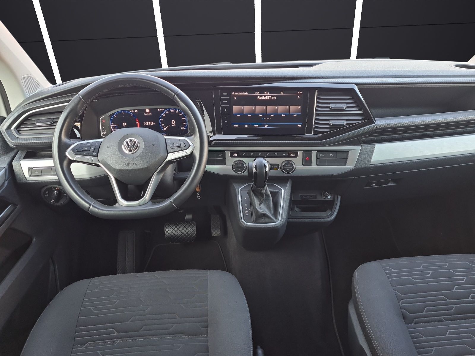 Fahrzeugabbildung Volkswagen T6 Multivan 6.1 TDI DSG Comfortline LED ACC 18"