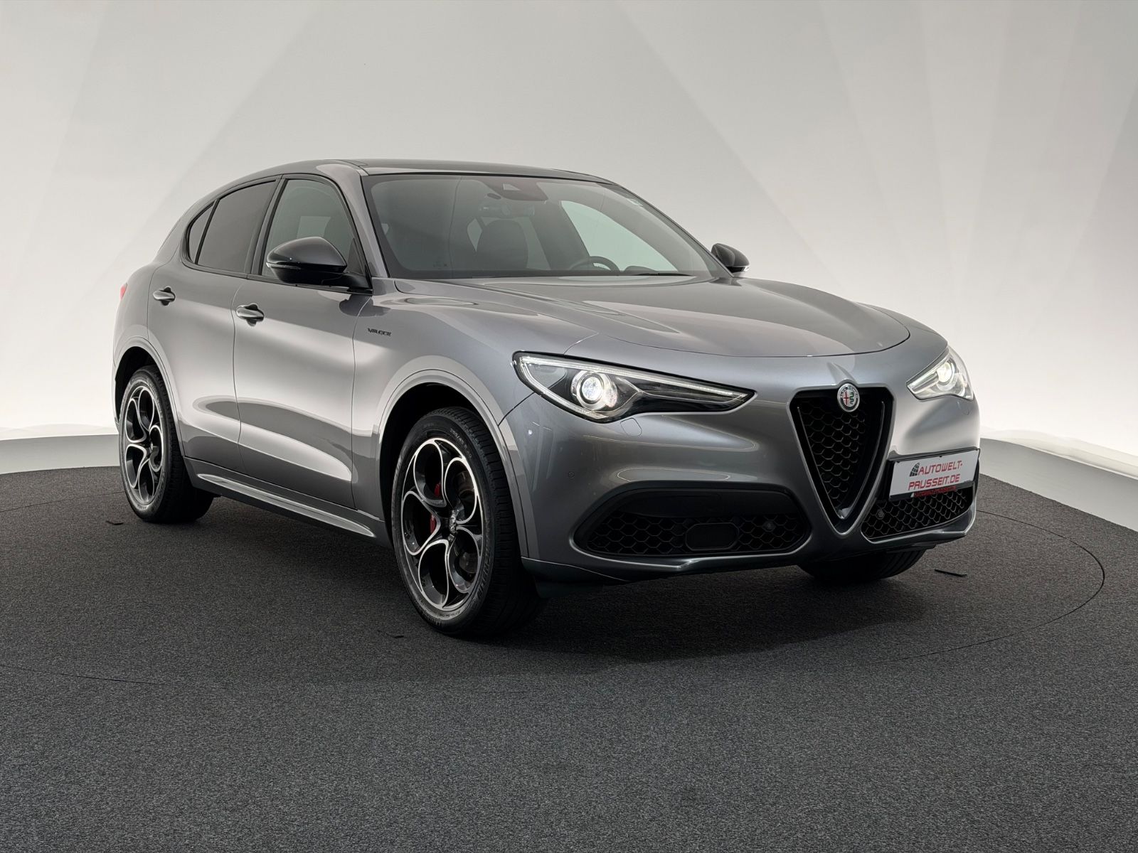 Gebrauchtwagen Alfa Romeo Stelvio Stelvio 2.0 *VELOCE Q4*XENON-PANO-AHK-R.KAM-MEMO in Dirlos