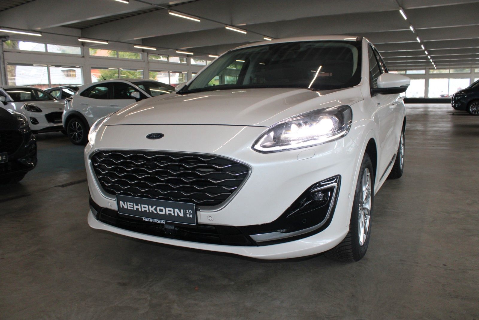 Fahrzeugabbildung Ford Kuga Vignale Aut. AWD LED AHK HUD 2xCAM B&O uvm.